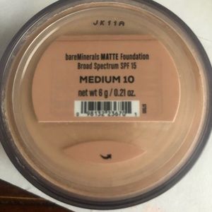 bareMinerals Makeup - NWT Bare Minerals Matte Foundation bareMinerals Makeup - NWT Bare Minerals Matte Foundation